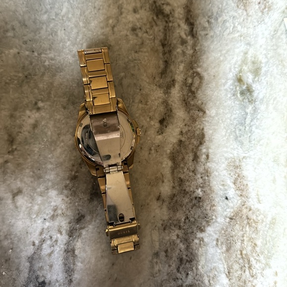 GUESS WATCH - Picture 3 of 3